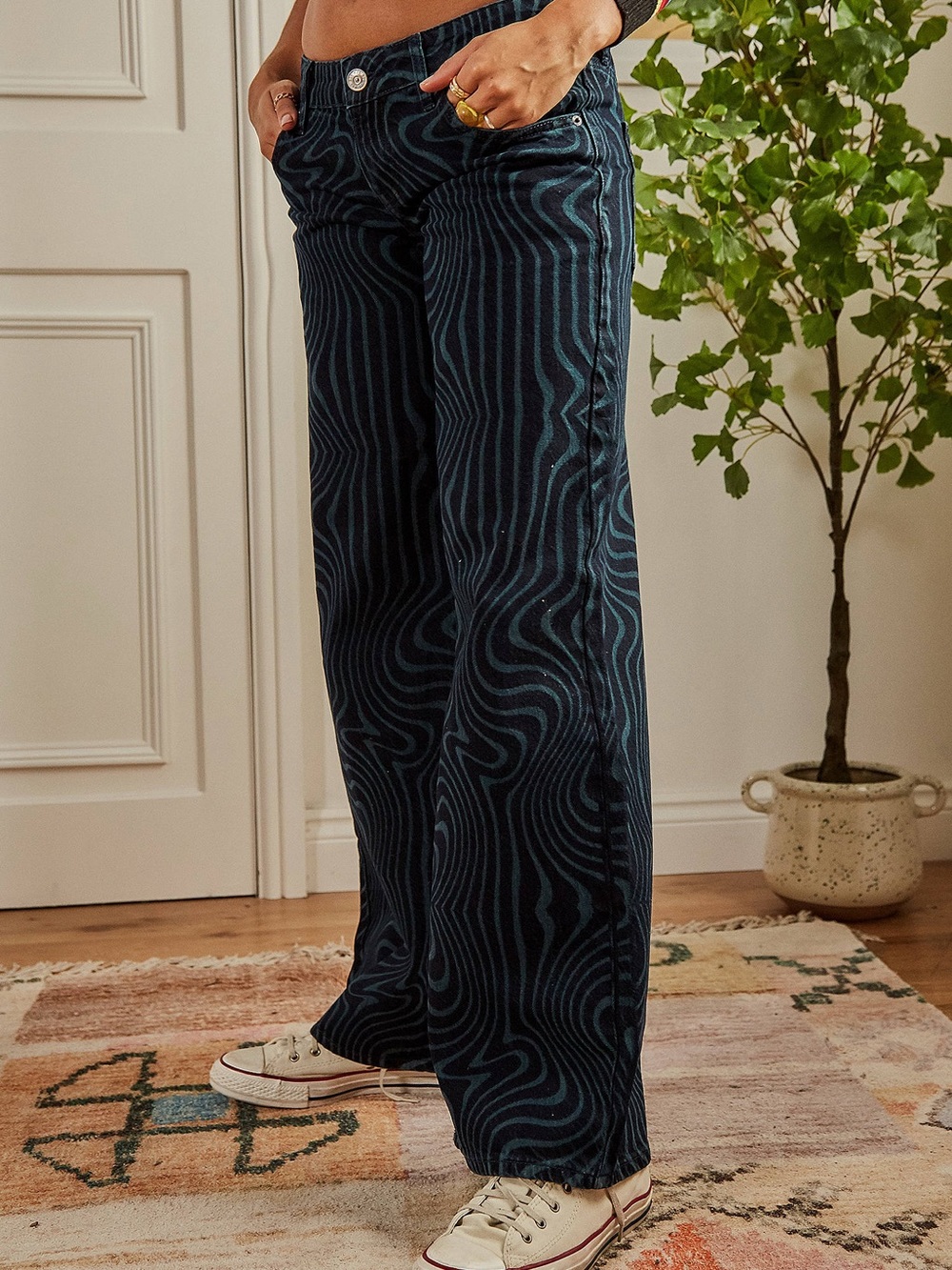 BDG Psychedelic Low-Rise Puddle Jeans • Size 26